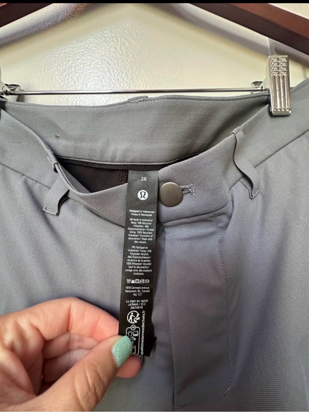 Lululemon ABC classic fit warpstream short - size 28 -solar grey-7 inch - Picture 4 of 4